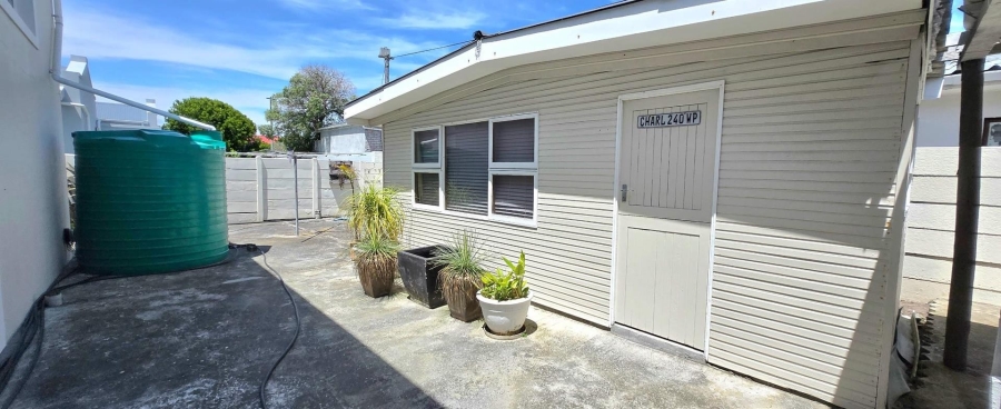 5 Bedroom Property for Sale in Franskraal Western Cape